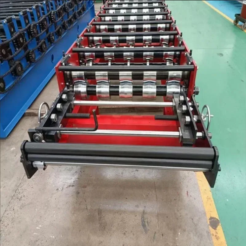 910 Color Steel Roll Forming Machine